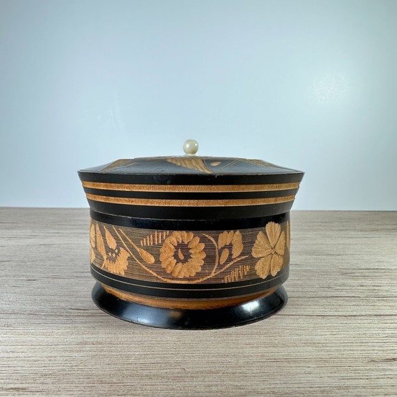 Vintage Carved Wood Round Trinket Box Spice Jar 3.5" H Light & Dark Brown OOAK - Picture 2 of 11